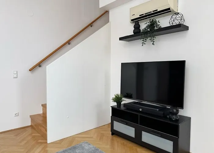 100qm, Balcony, Near Center, Schoenbrunn, Attic - Axara Housing Osw 1 32 * Vienna