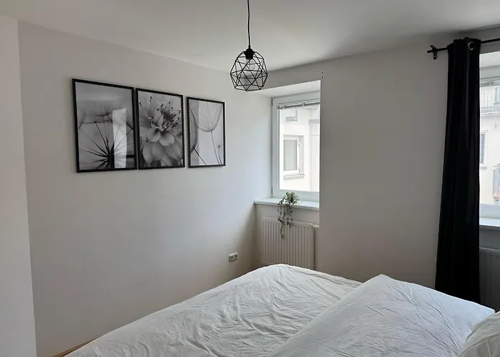 100qm, Balcony, Near Center, Schoenbrunn, Attic - Axara Housing Osw 1 32